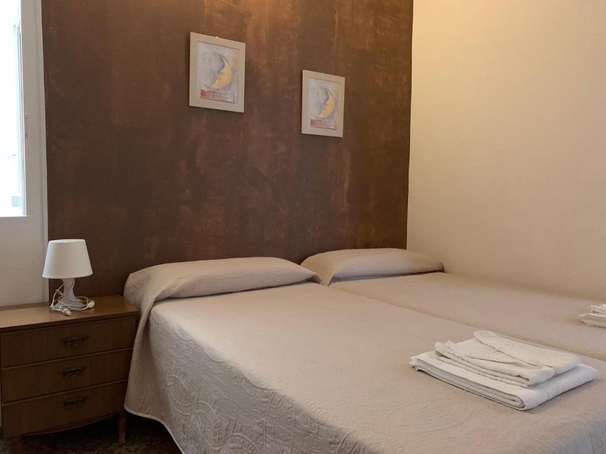 Apartamentos Dominguez Calera Dış mekan fotoğraf